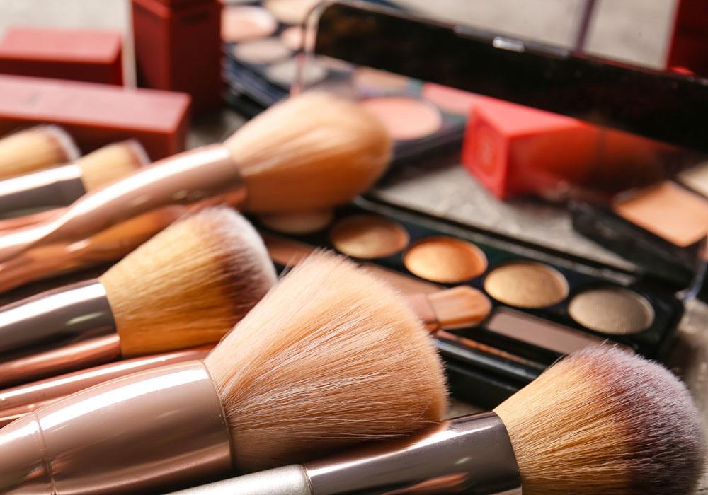 makeup-clutter-new-img